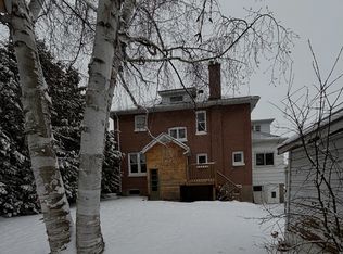 76 Toronto St, Barrie, ON L4N 1V2
