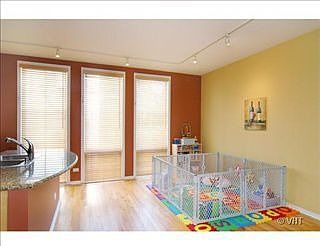 4th image of 2707 N Lincoln Ave APT K