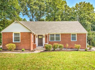 137 W Norris Rd, Norris, TN 37828