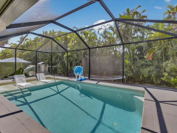 566 N Barfield Dr, Marco Island, FL 34145