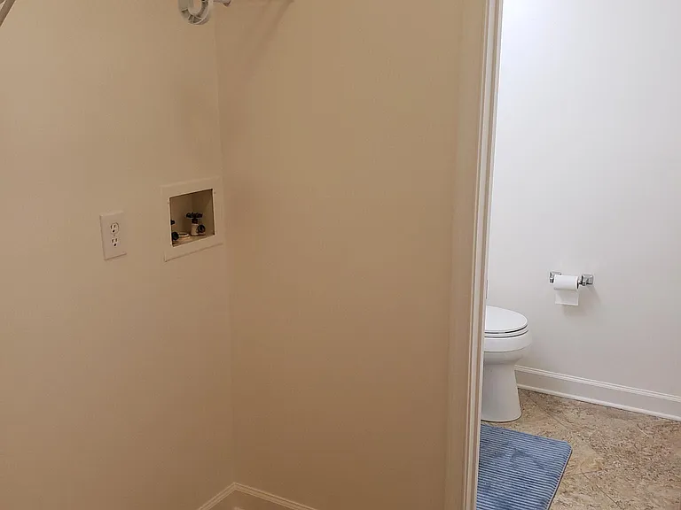 213 Cameron St — Photo 5