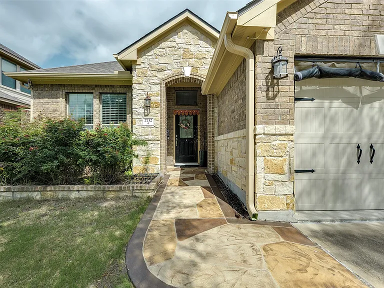2732 Marshall Trl — Photo 4