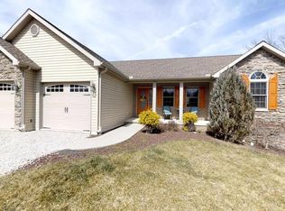 1516 Irishtown Rd, New Oxford, PA 17350