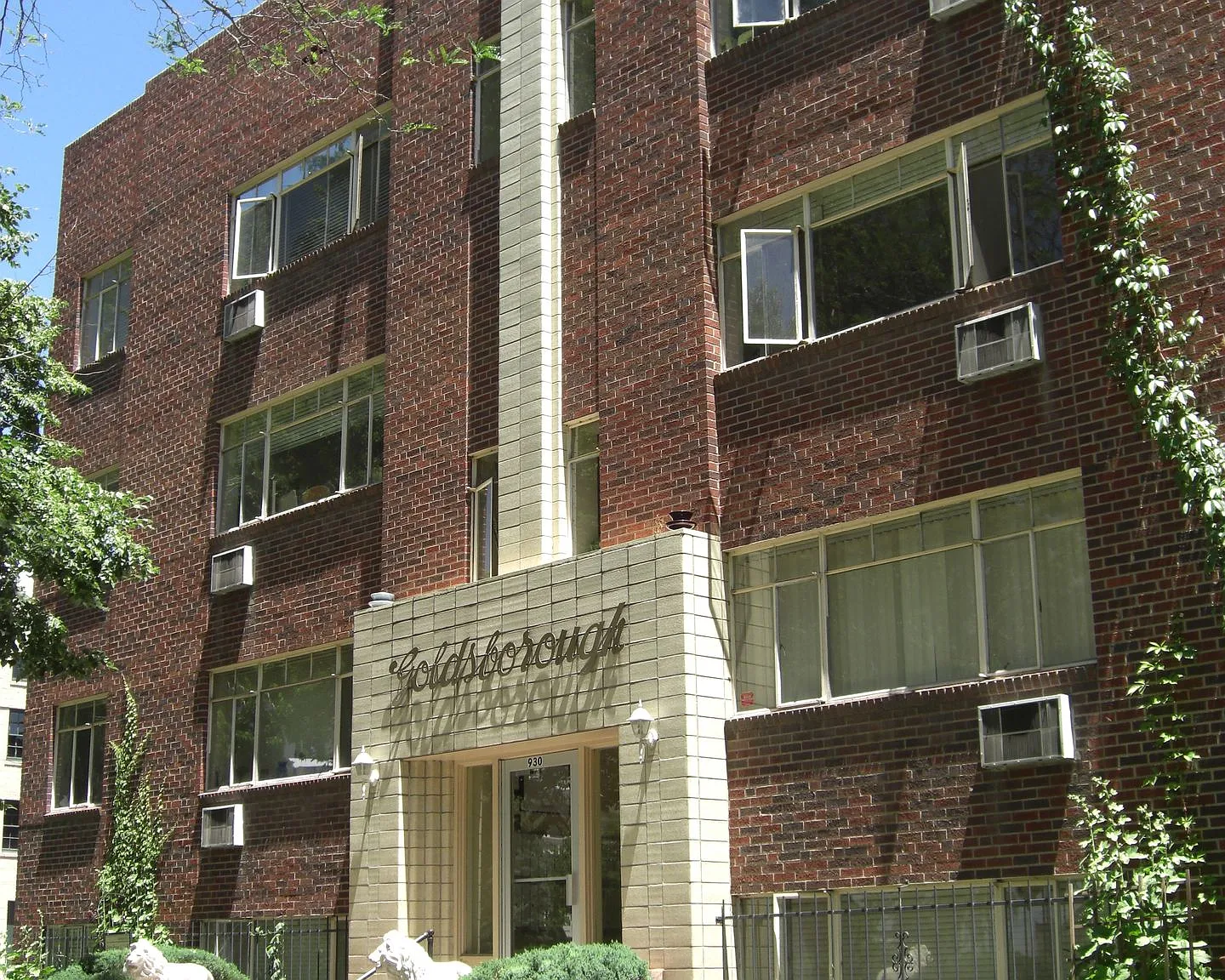 Goldsborough Apartments — Photo 1