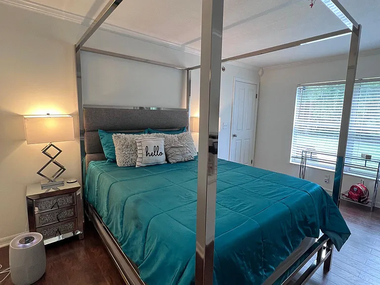 11831 Derbyshire Dr — Photo 18
