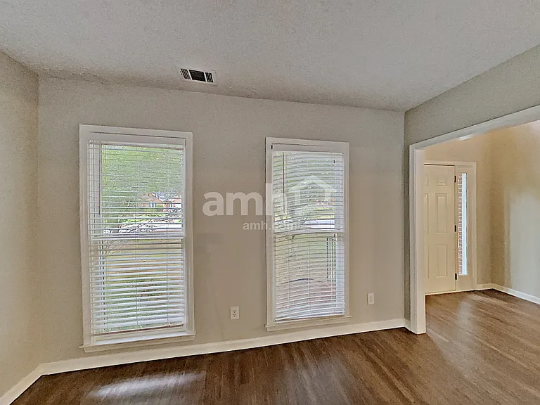 375 Saybrooke Xing — Photo 19