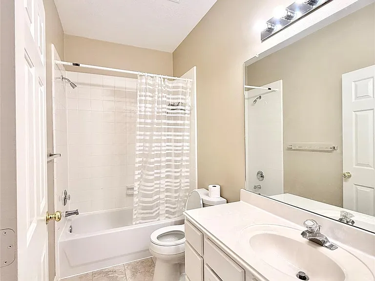 16518 Wheatmill Ct — Photo 29