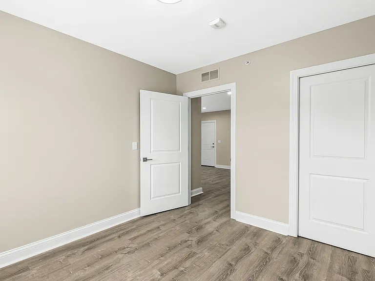 134 W University Dr #302 — Photo 10