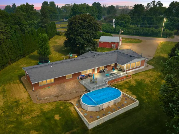 1346 6th St NE, Oelwein, IA 50662