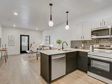 1B1BA - U206 - 625 Sq. Ft