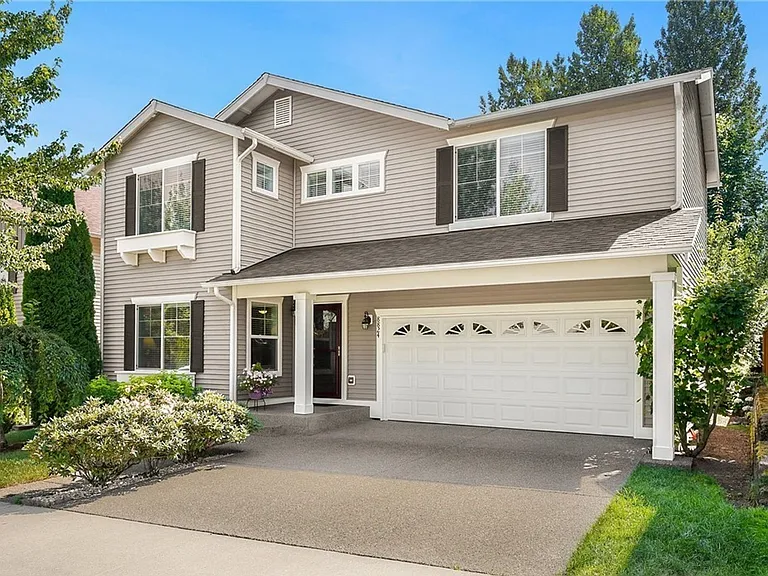 8824 Swenson Ave SE — Photo 1