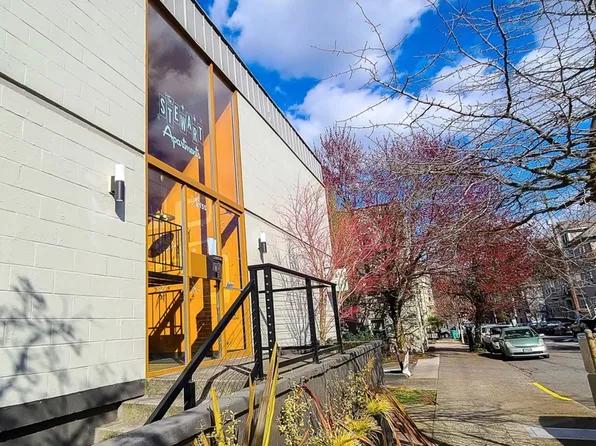 Stewart Apartments (Wes02)