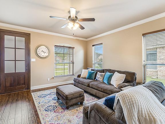 4th image of 507 Wisteria Bend Cir