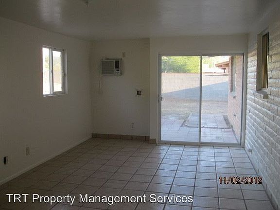 4th image of 7393 N Dickinson Pl
