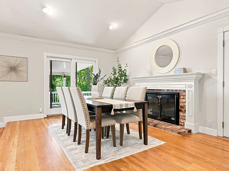 930 Sousa Dr — Photo 33