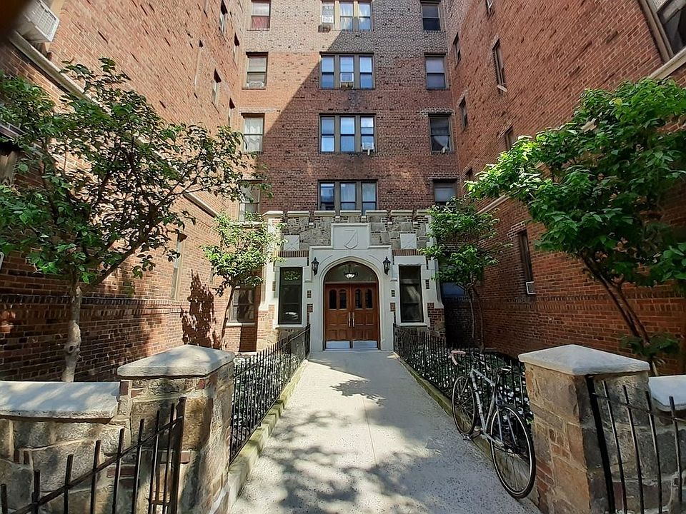 1st image of 4109 41st St APT 2