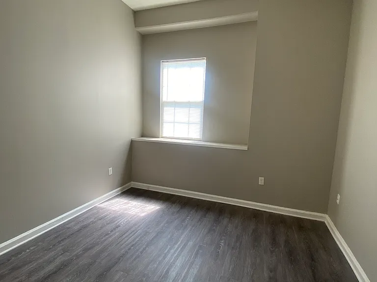 Chicago Park Place Apartments — Photo 6