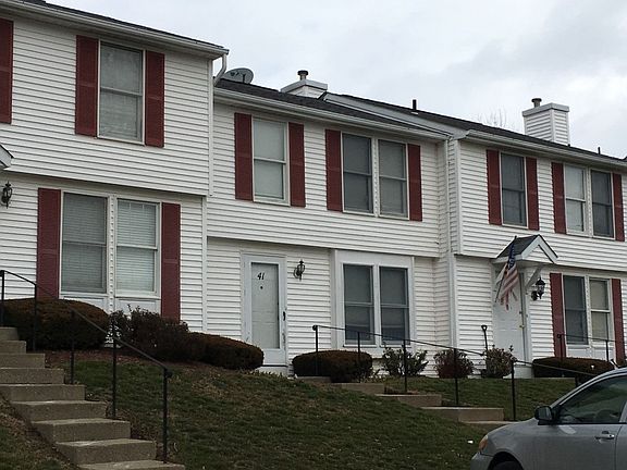 2nd image of 41 Liberty Ln #319