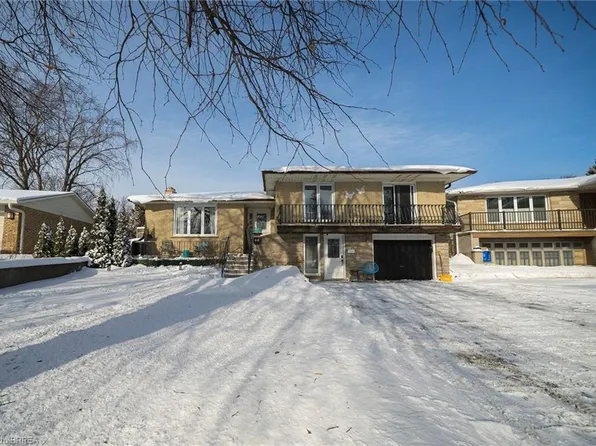 44 Shalfleet Blvd, Brantford, ON N3R 6L6