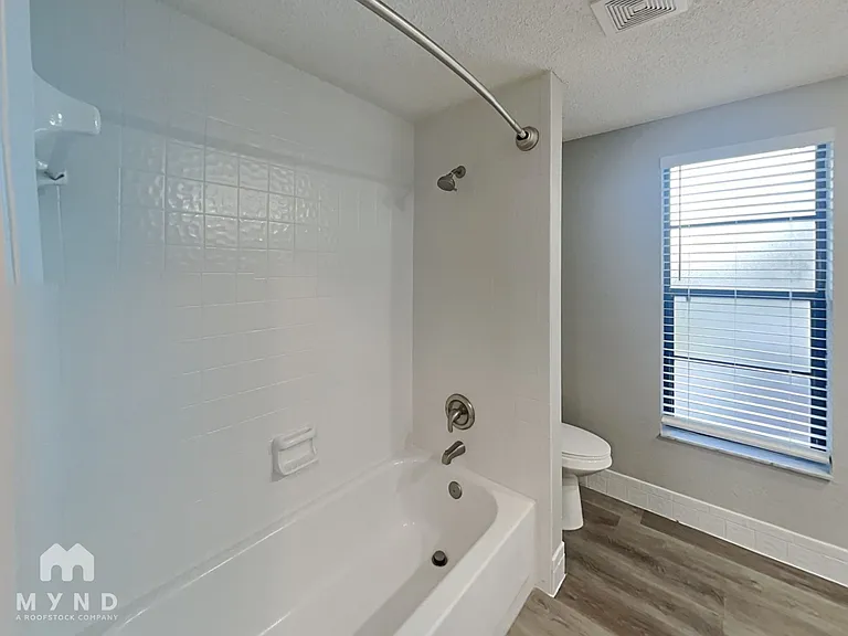 10327 Lansfield St — Photo 26