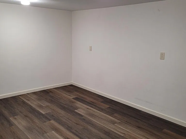 5835 K Bell Rd — Photo 2