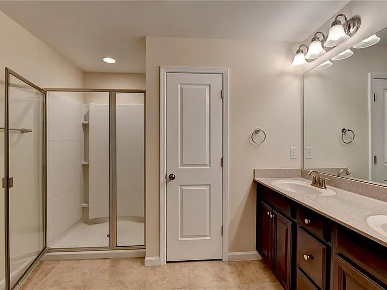 2152 Greencrest Cir — Photo 38