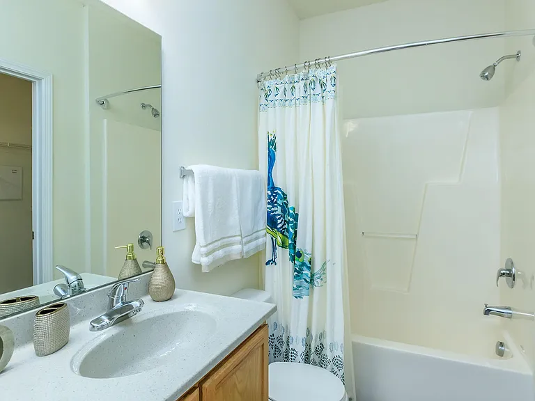 CONTEMPORARY BATHROOMS