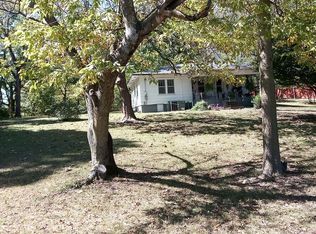 206 Academy Rd, Berryville, AR 72616