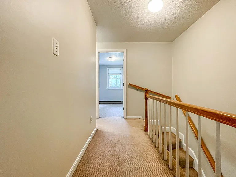 5 Dresden Ct — Photo 51