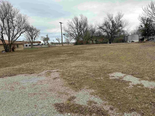 716 N Spiece Ave, Watonga, OK 73772