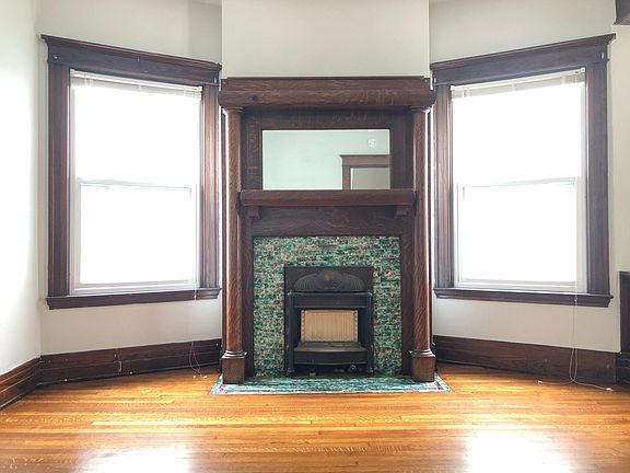 4th image of 166 Blaine Ave #1