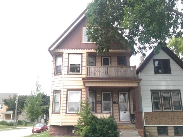 2832 W Meinecke Ave, Milwaukee, WI 53210