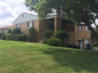 70 Robinhood Rd, Pittsburgh, PA 15220