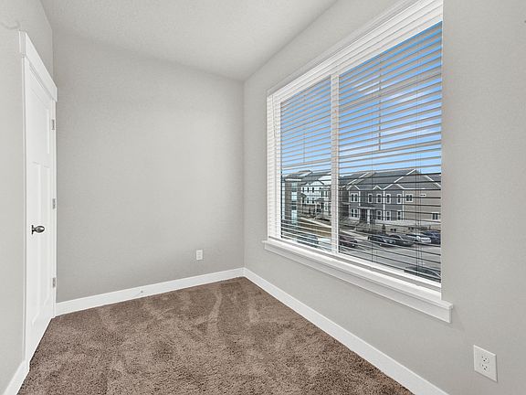 4th image of 779 N Pratt Ln #T302