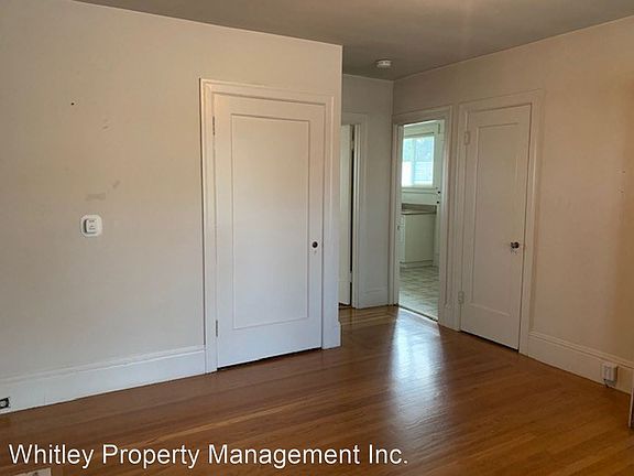 4th image of 3101 Broadway #3105