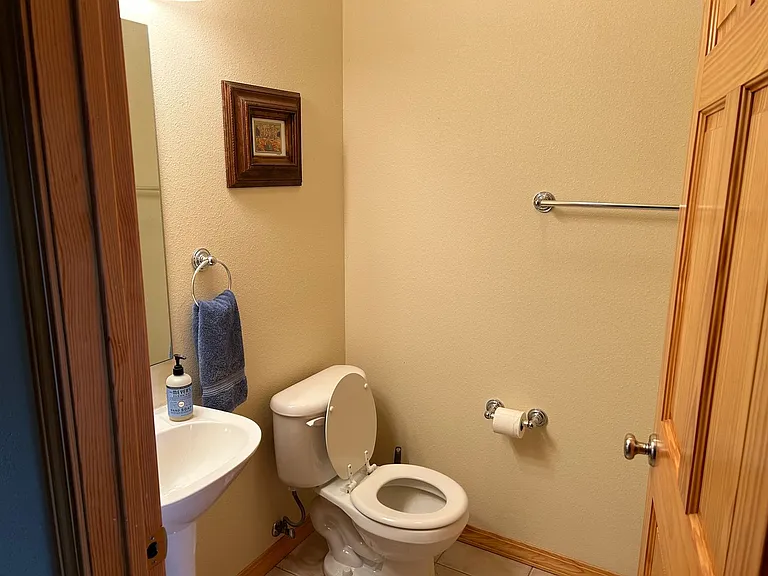 704 Stoner Loop — Photo 9