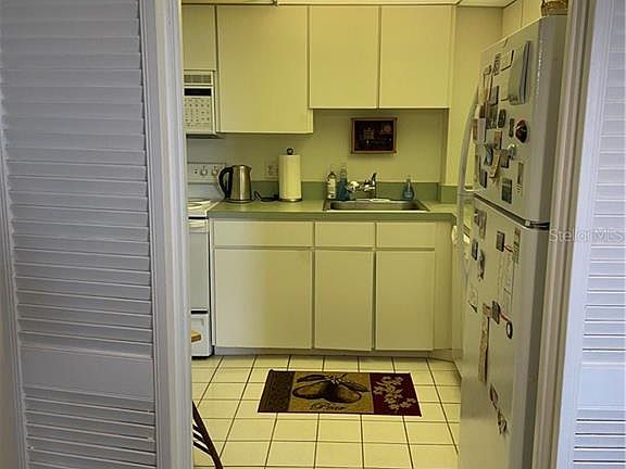 5th image of 400 E Colonial Dr APT 204