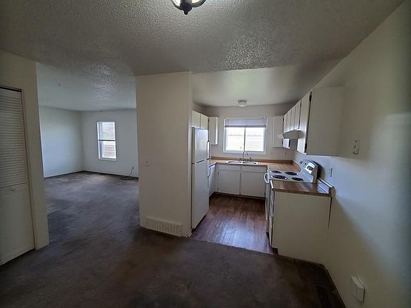 5th image of 19791 E 17th Pl