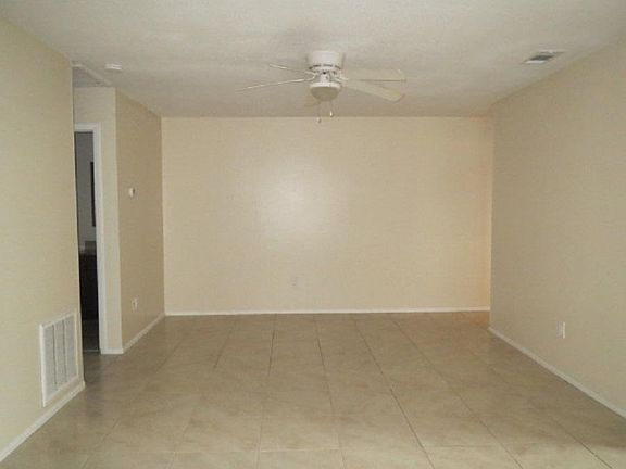 4th image of 2523 Sunny Breeze Ave