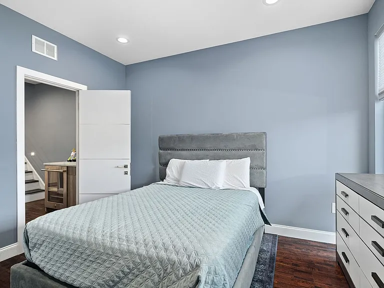 1516 Cambridge St #2 — Photo 24