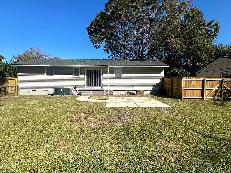 725 W Phillips Dr — Photo 33