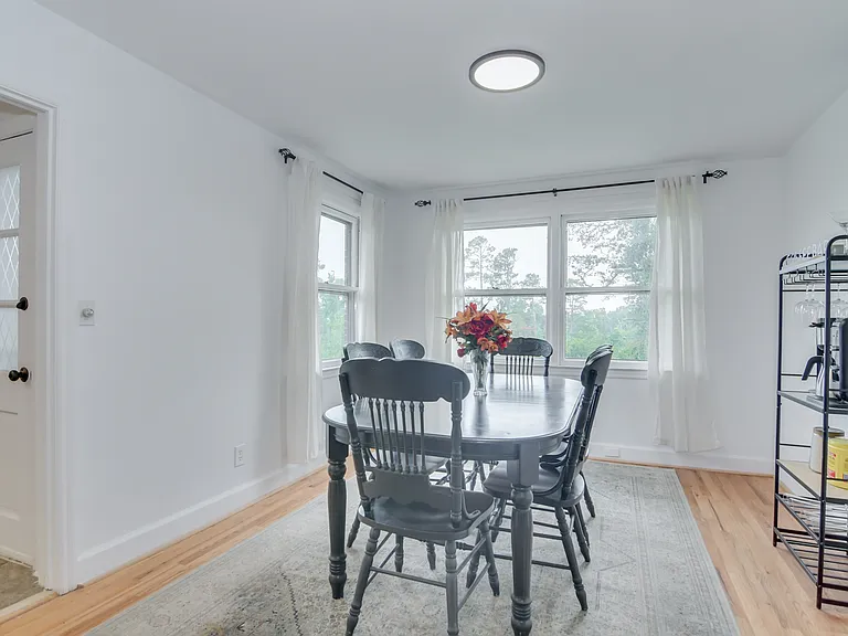 822 W Woodlawn Ave — Photo 8