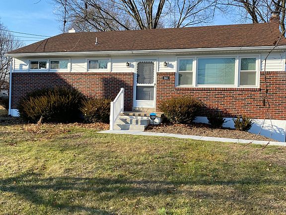 Lovely, quiet neighborhood