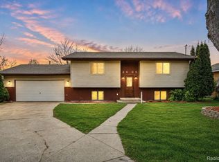 2465 Egleston Ave, Burton, MI 48509