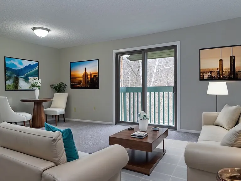 St. Clair Woods Apartments — Photo 1