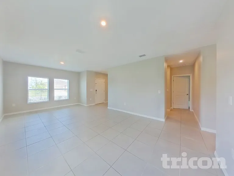 226 Amber Way — Photo 2