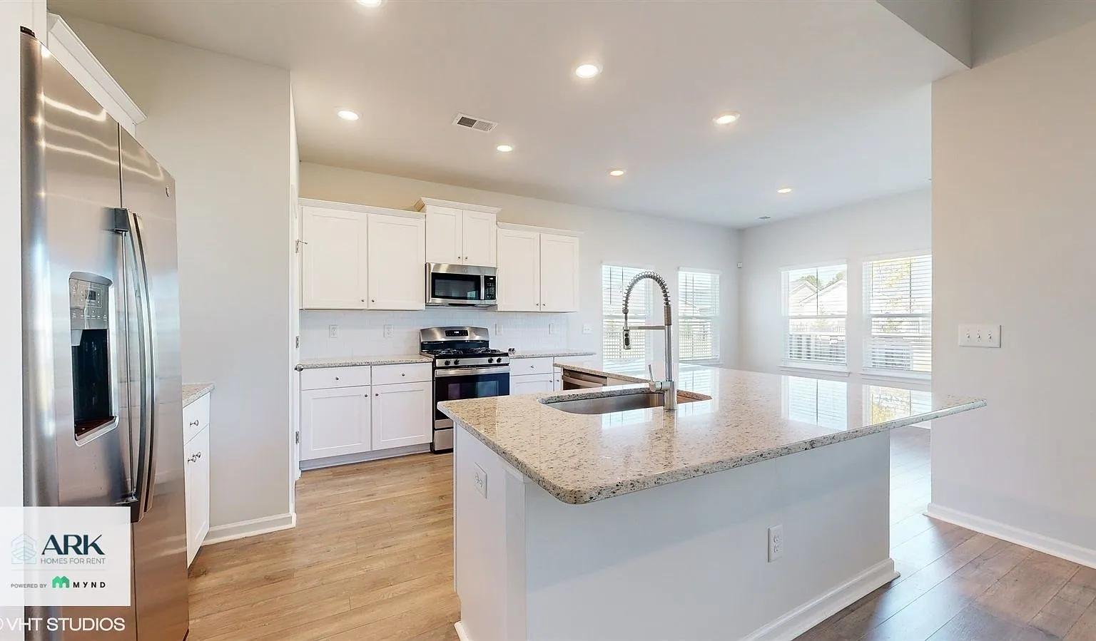 3 bed, 2.0 bath, 1772 sqft, $2,381 — Photo 3