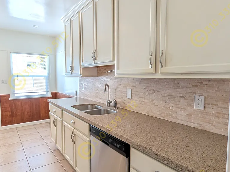 2400 Grandview Ave — Photo 10