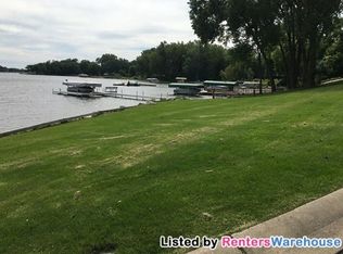 6621 Beach Rd, Eden Prairie, MN 55344