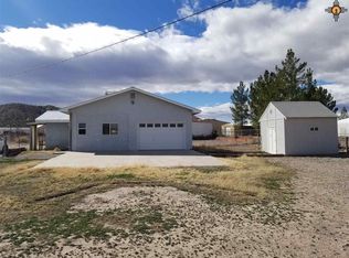 29 Palomas Circle Rd, Williamsburg, NM 87942
